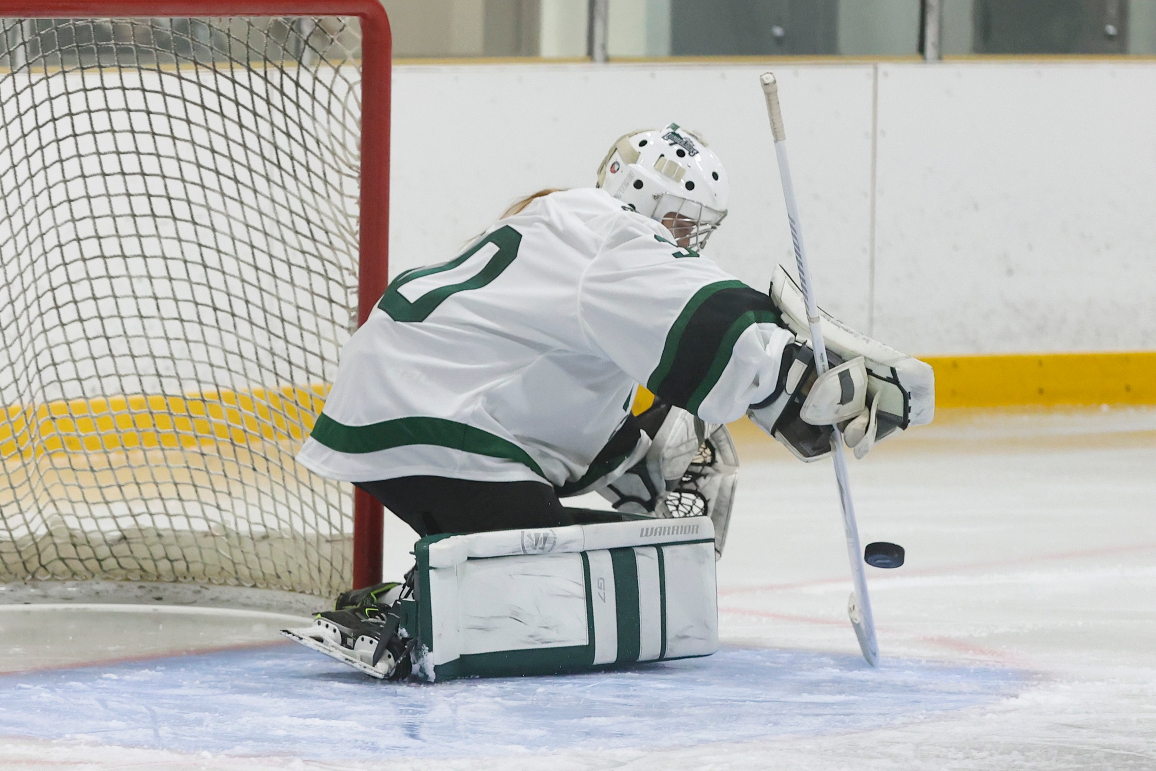 Jacks Split Tight Games with Jamestown
