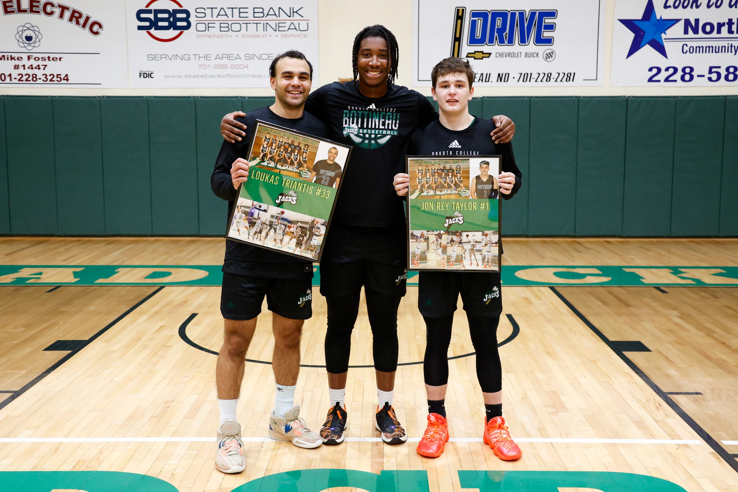 Wildcats Spoil Sophomore Night for Jacks