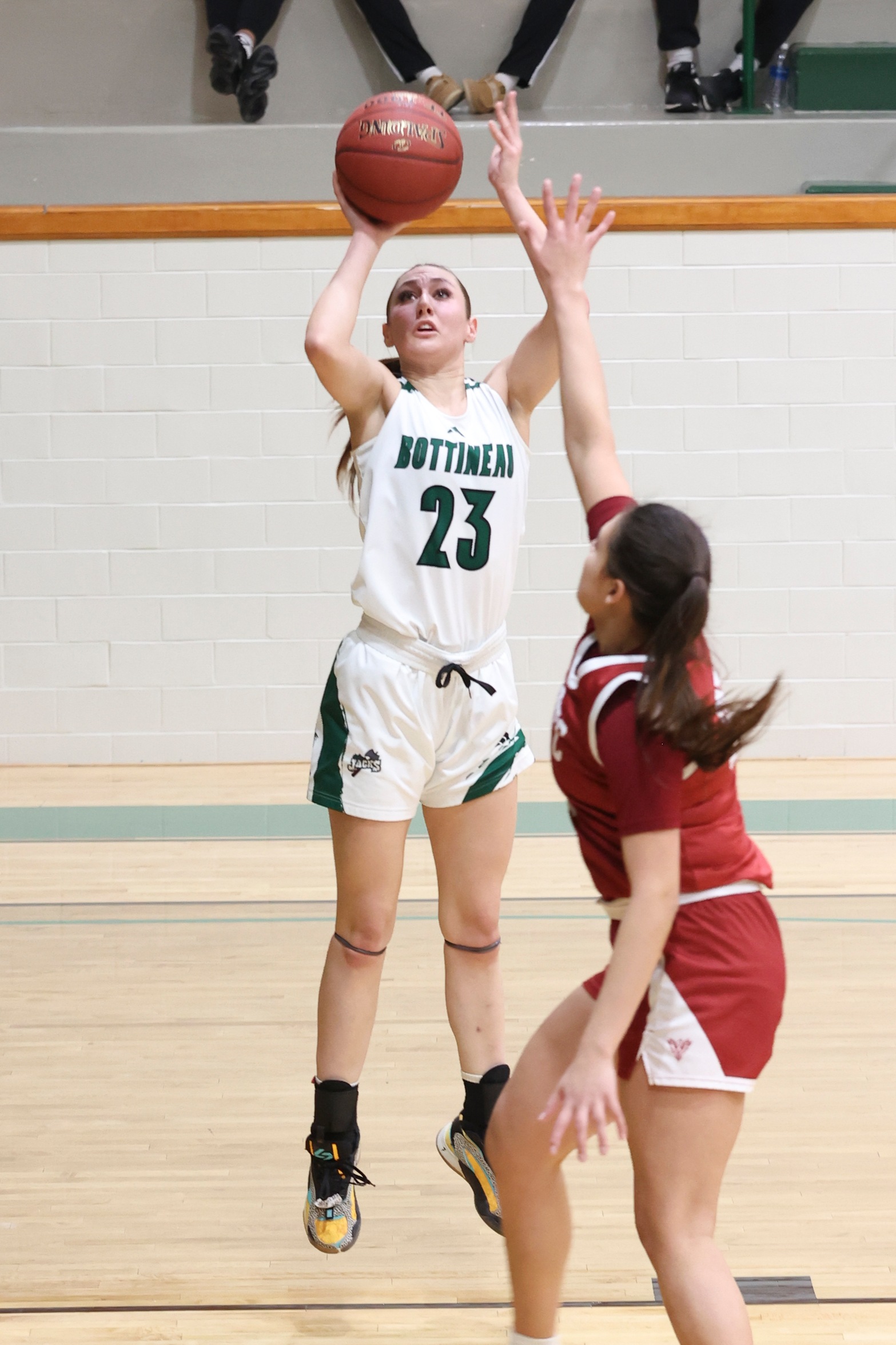 Jacks Get First Win in Weekend Split